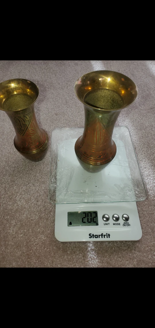 Pair of Vintage Brass Vases - Made in India - photo 3