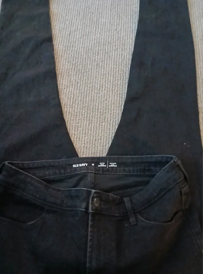 Old Navy Black Jeans - Size 12 thumbnail
