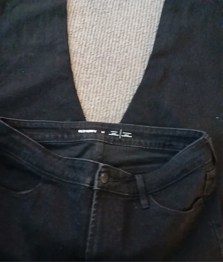 Old Navy Black Jeans - Size 12 image indicator(2)