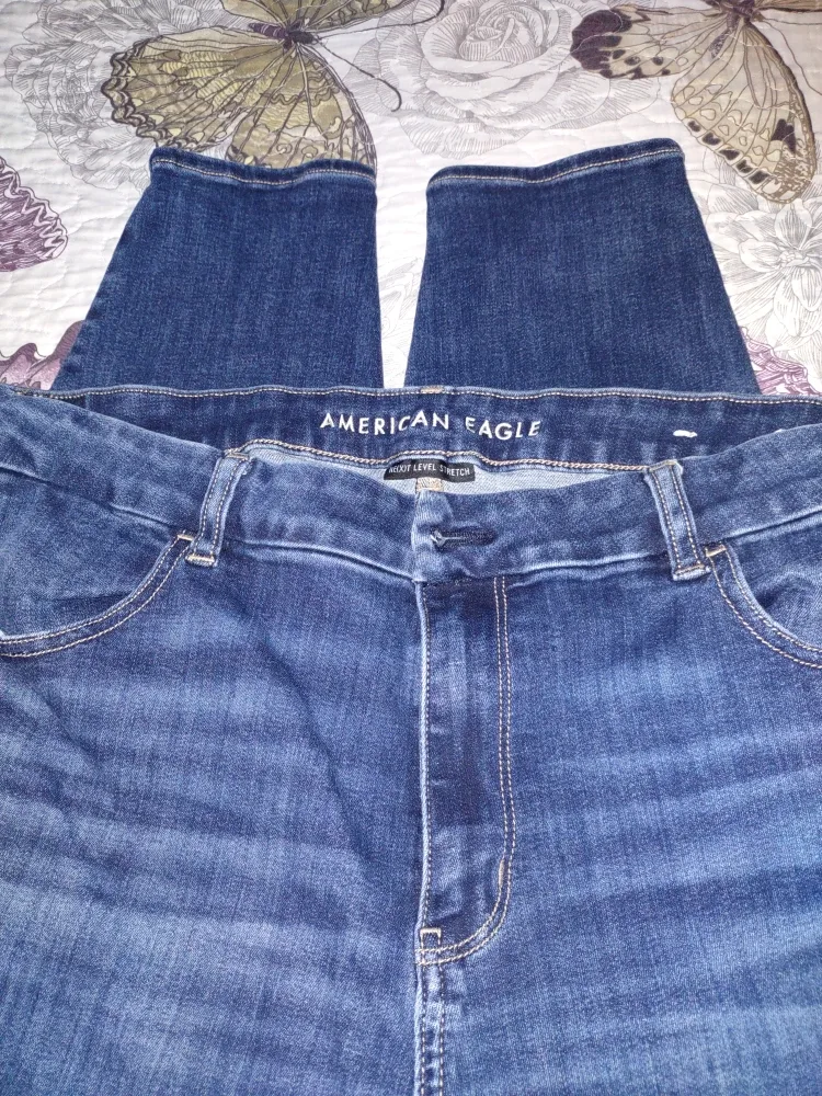 American Eagle Curvy Jegging Jeans image indicator(3)