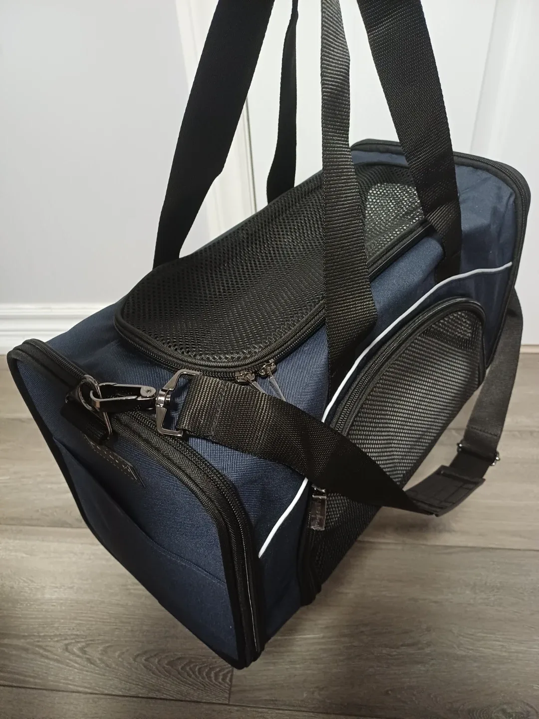 Navy Blue Pet Carrier - 17x11x11 inches image indicator(8)