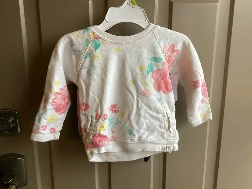 Girls sz 2 sweaters, $3 each