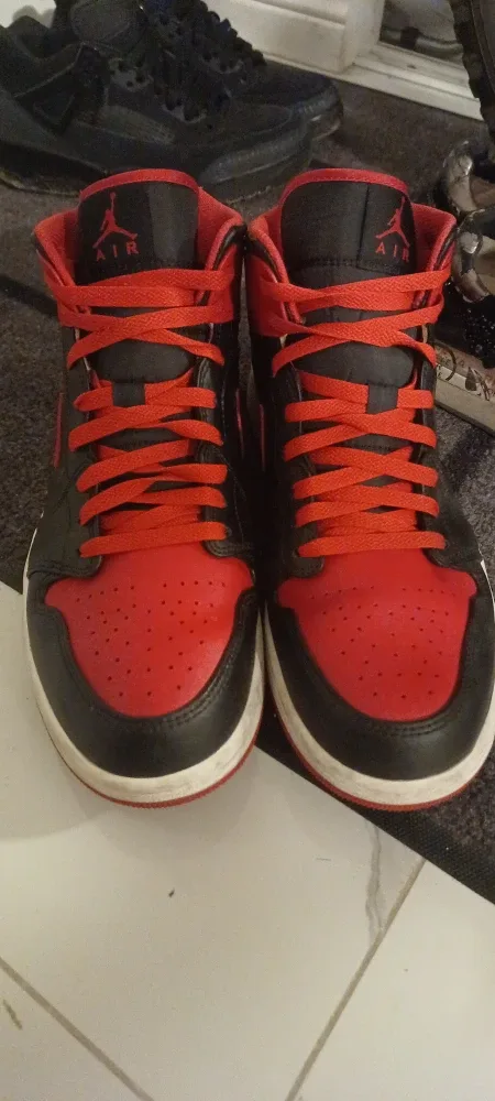 Jordan 1 alternative bred