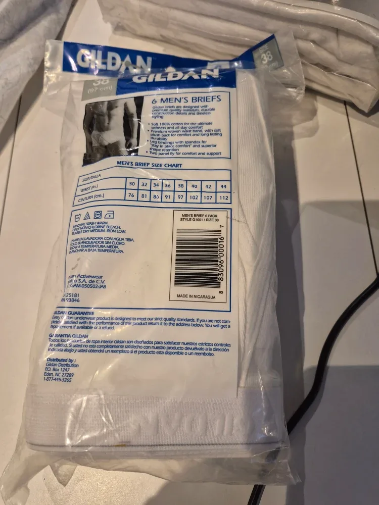 New Gildan Men's Briefs - Size 38 (Large) image indicator(6)