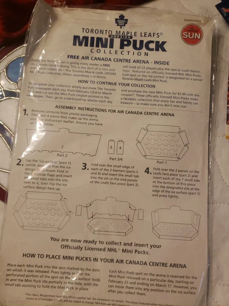 Toronto Maple Leafs Mini Puck Collection 2003/04 image indicator(4)