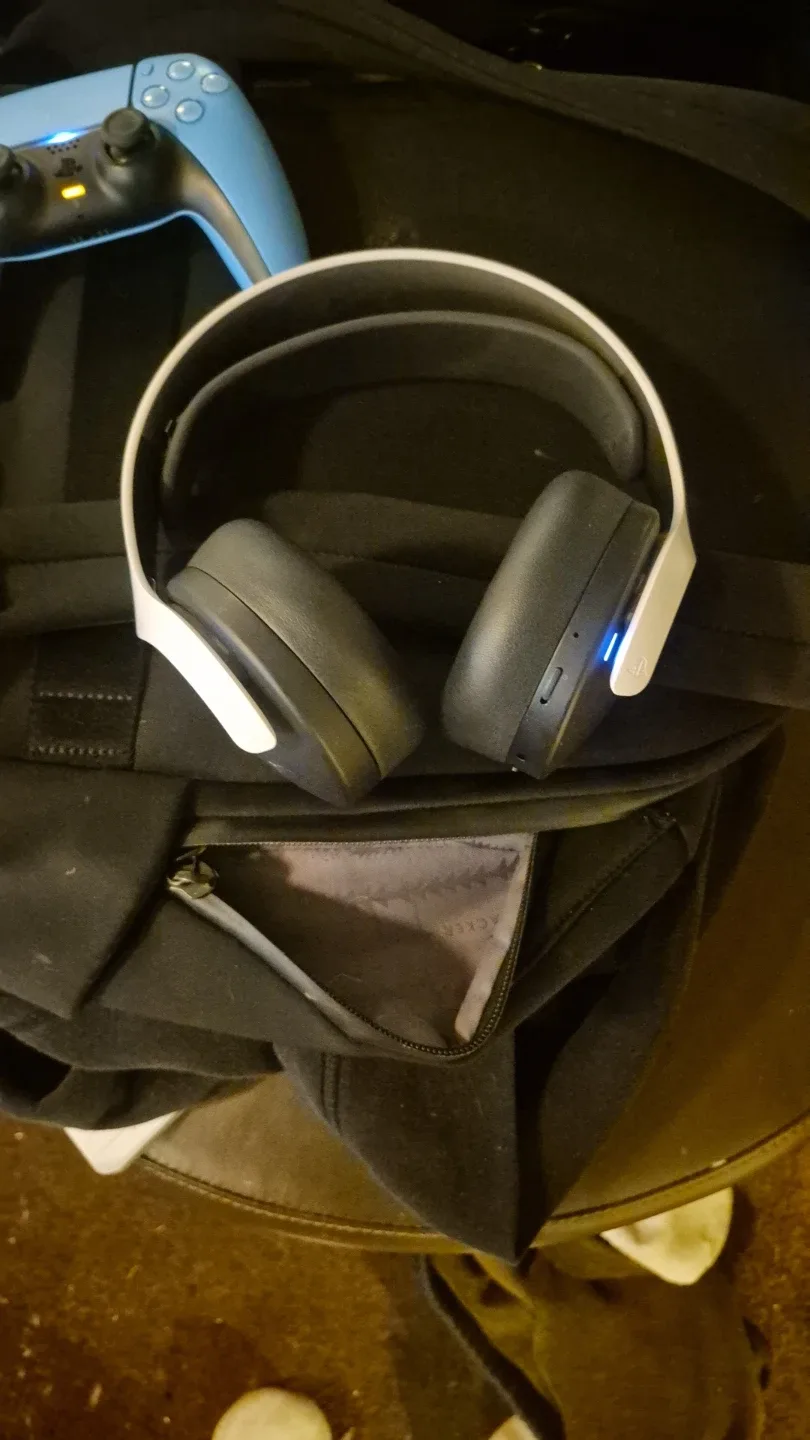 PlayStation 5 Console, Controller, Headset image indicator(5)