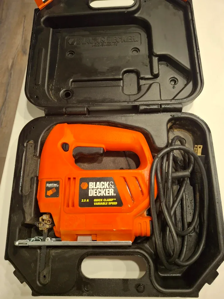 Black & Decker 3.5A Variable Speed Jigsaw