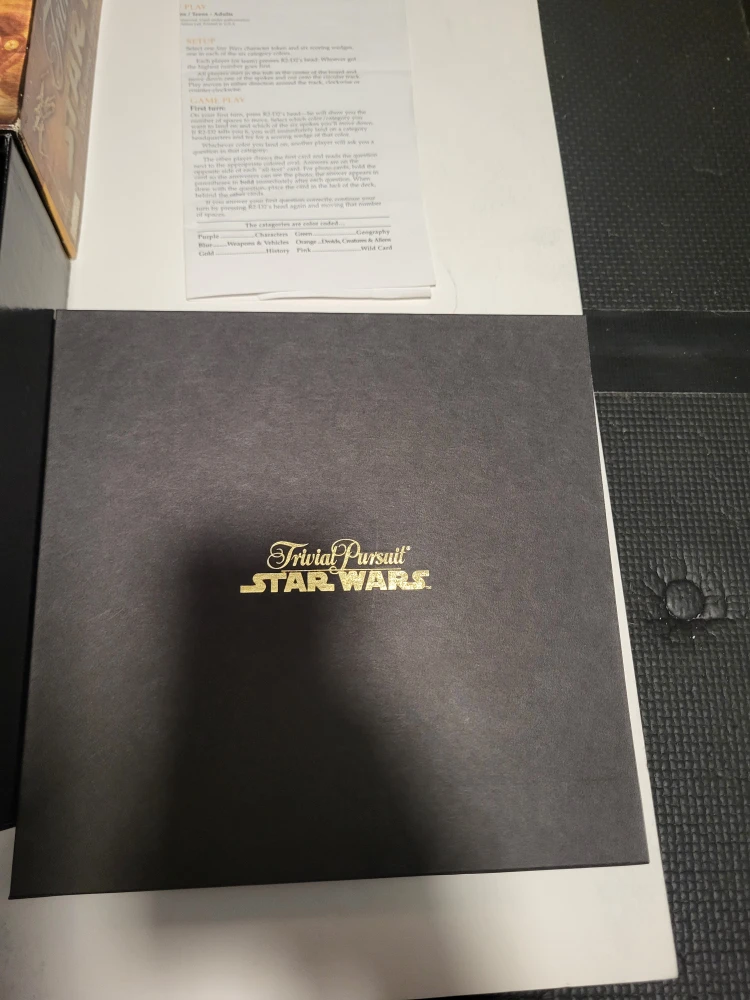 Trivial Pursuit Star Wars Classic Trilogy Collector's Edition - photo 3