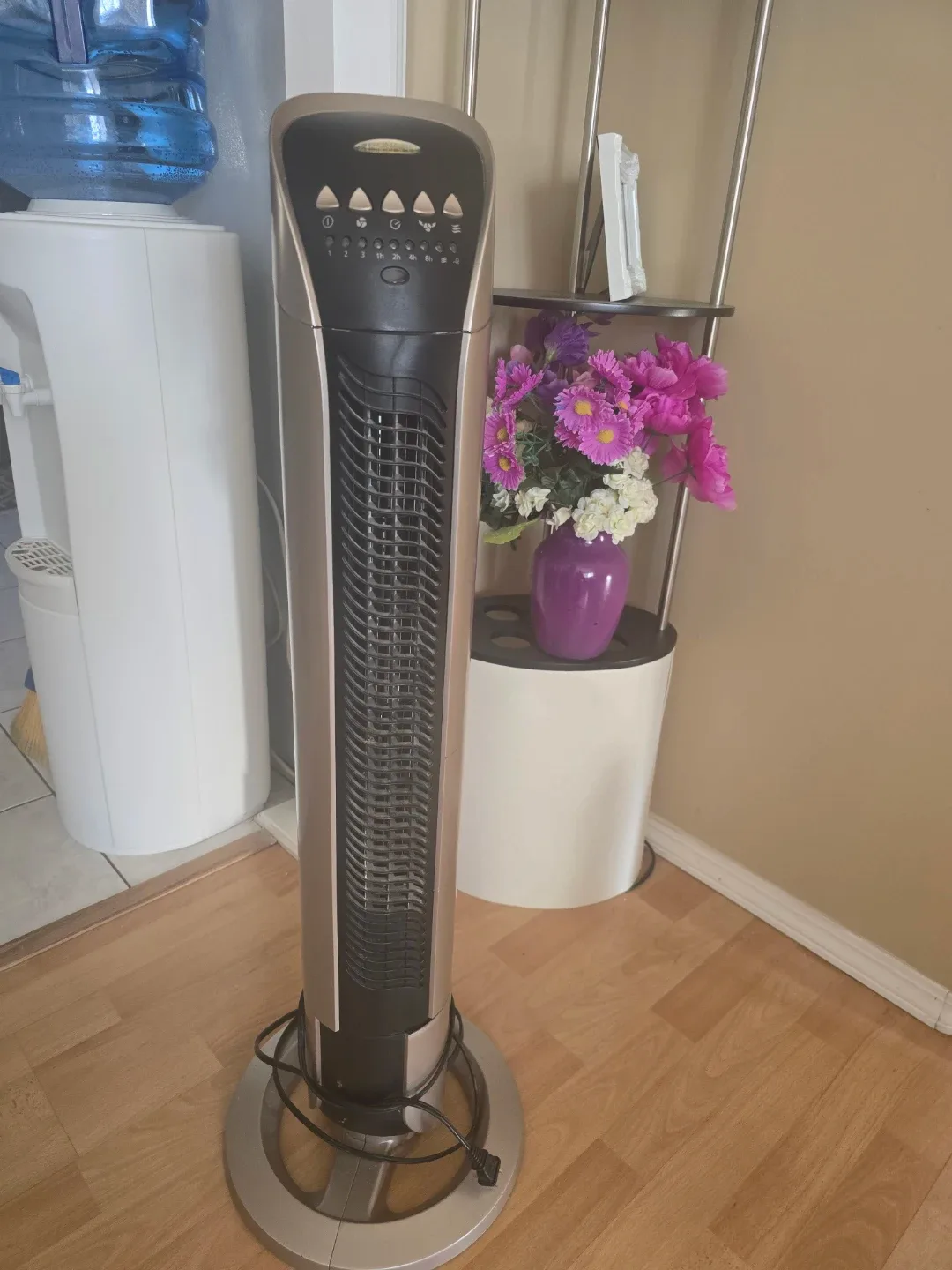 SPT Tower Fan - Bronze Colour image indicator(2)