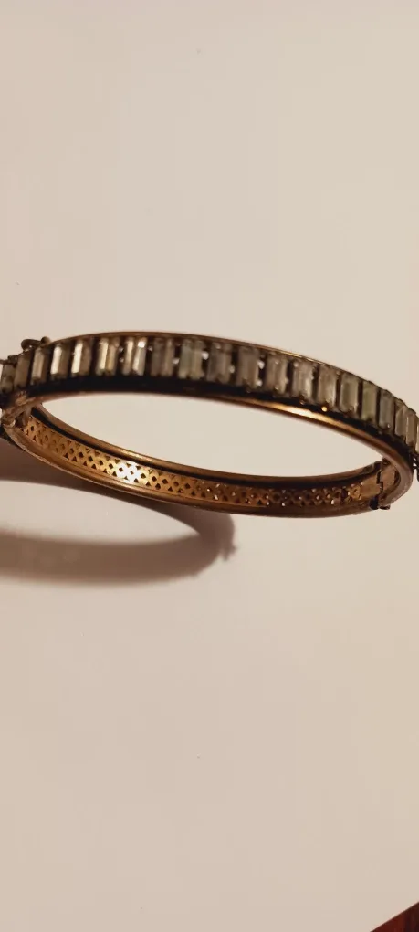 MIRIAM HASKELL SIGNED 1940s BANGLE BRACELET image indicator(3)