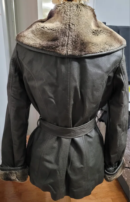 DANIER size M,Leather Jacket with Fur Trim image indicator(2)