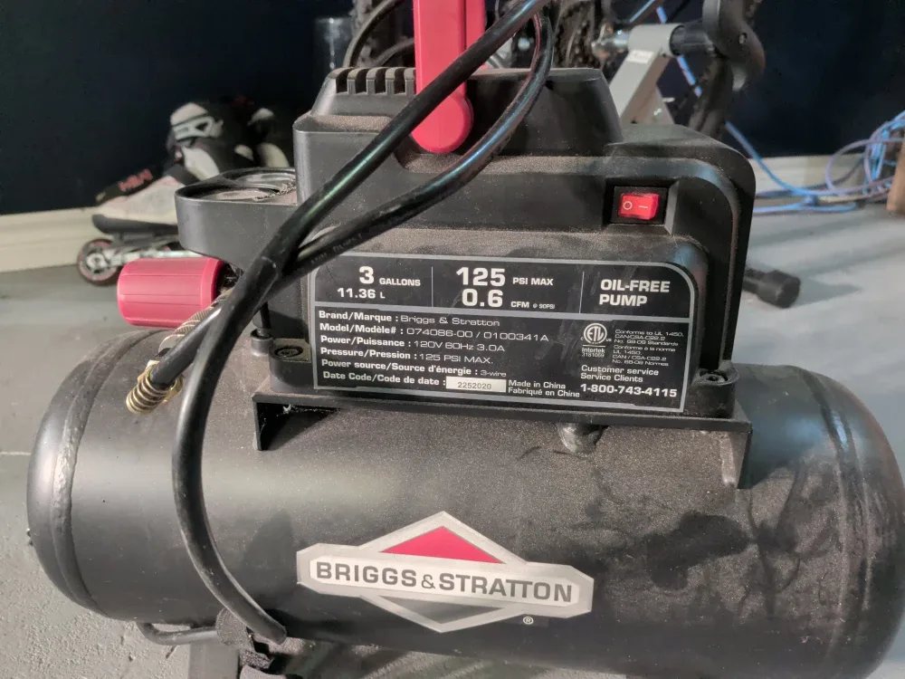 Briggs & Stratton 3 Gallon Air Compressor image indicator(2)