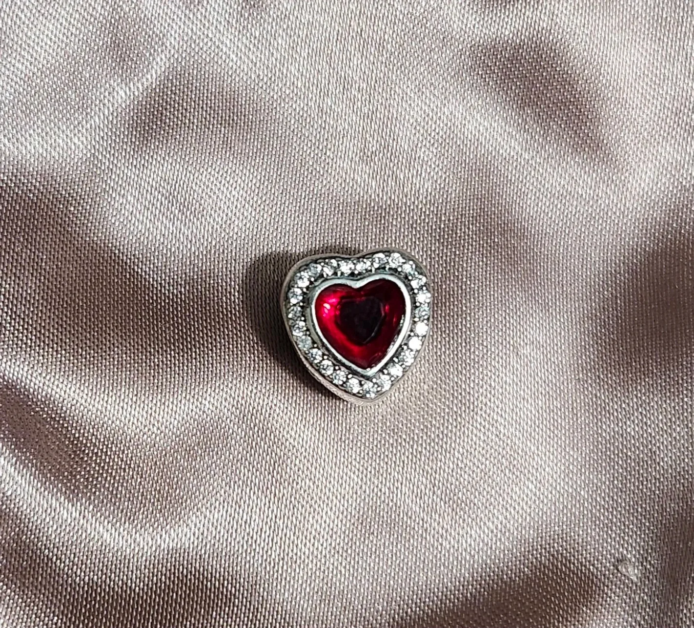 Red Heart Charm thumbnail
