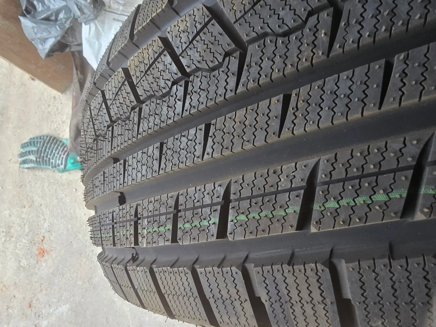 ILink Winter IL868 265 70 16 112T image indicator(2)