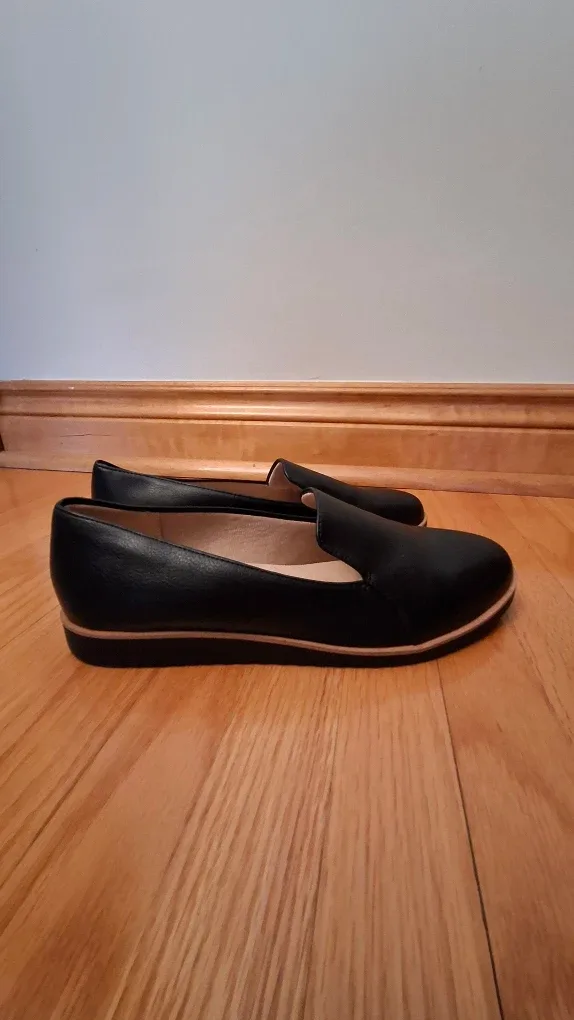 🆕️ LifeStride Black Slip On Loafers image indicator(4)