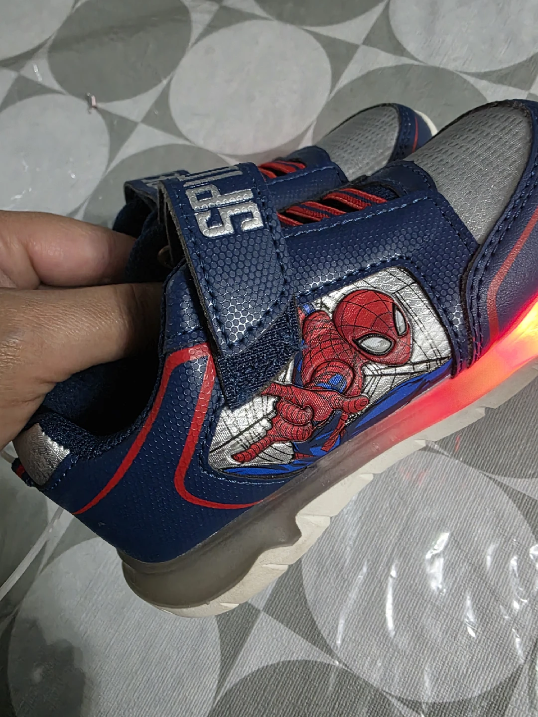 Spider-Man Kids' Light-Up Shoes - Size 10 - photo 2