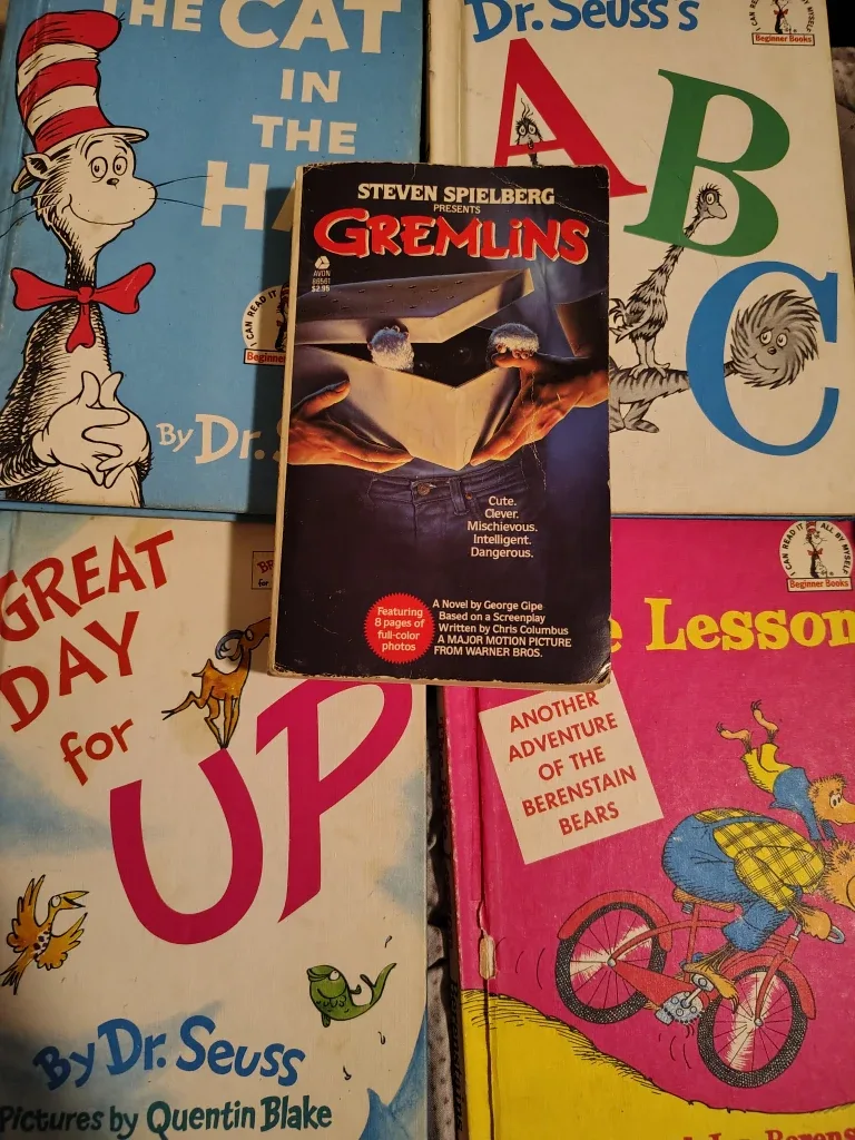 Kids' Beginner Books: Berenstain Bears, Dr. Seuss image indicator(2)