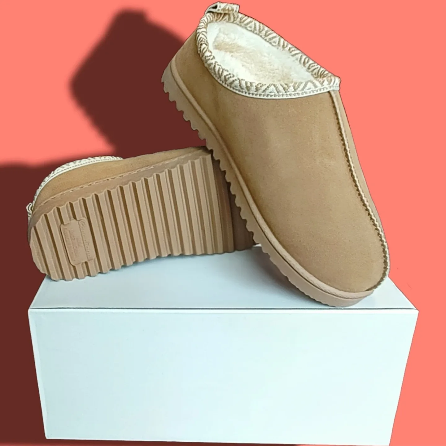 NWOT Canadiana Stella Scuffs