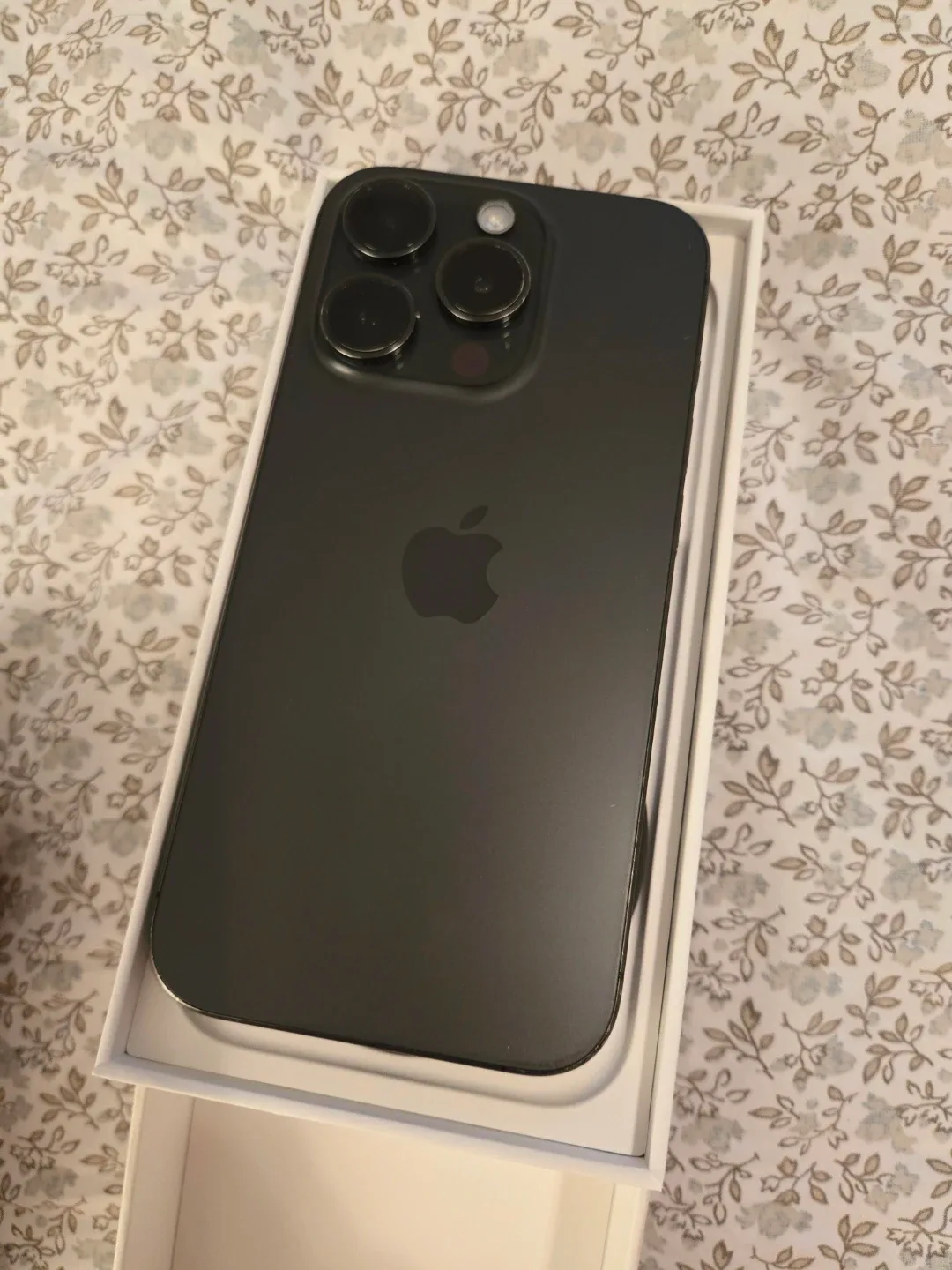 iPhone 15 Pro - Excellent Condition 128gb image indicator(3)