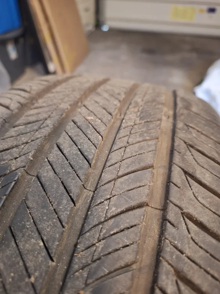 Hankook Kinergy GT Tire image indicator(6)