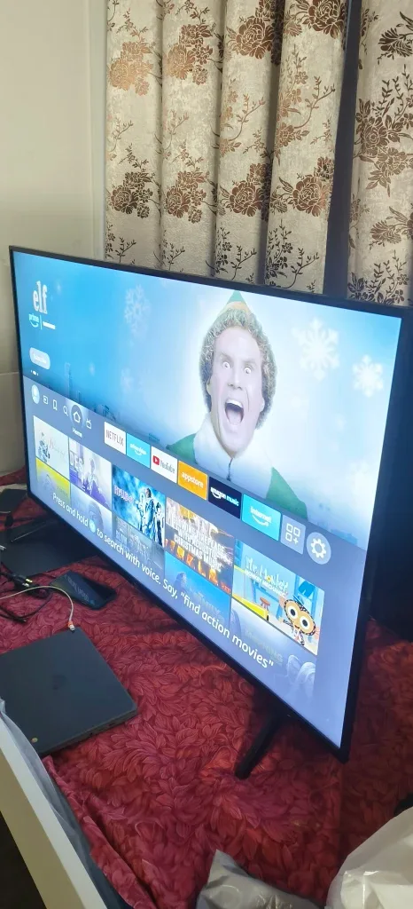 Fire Smart TV 55 inches Black Flat Screen TV image indicator(3)