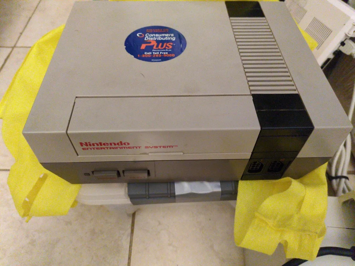 Nintendo Entertainment System (NES) For Parts