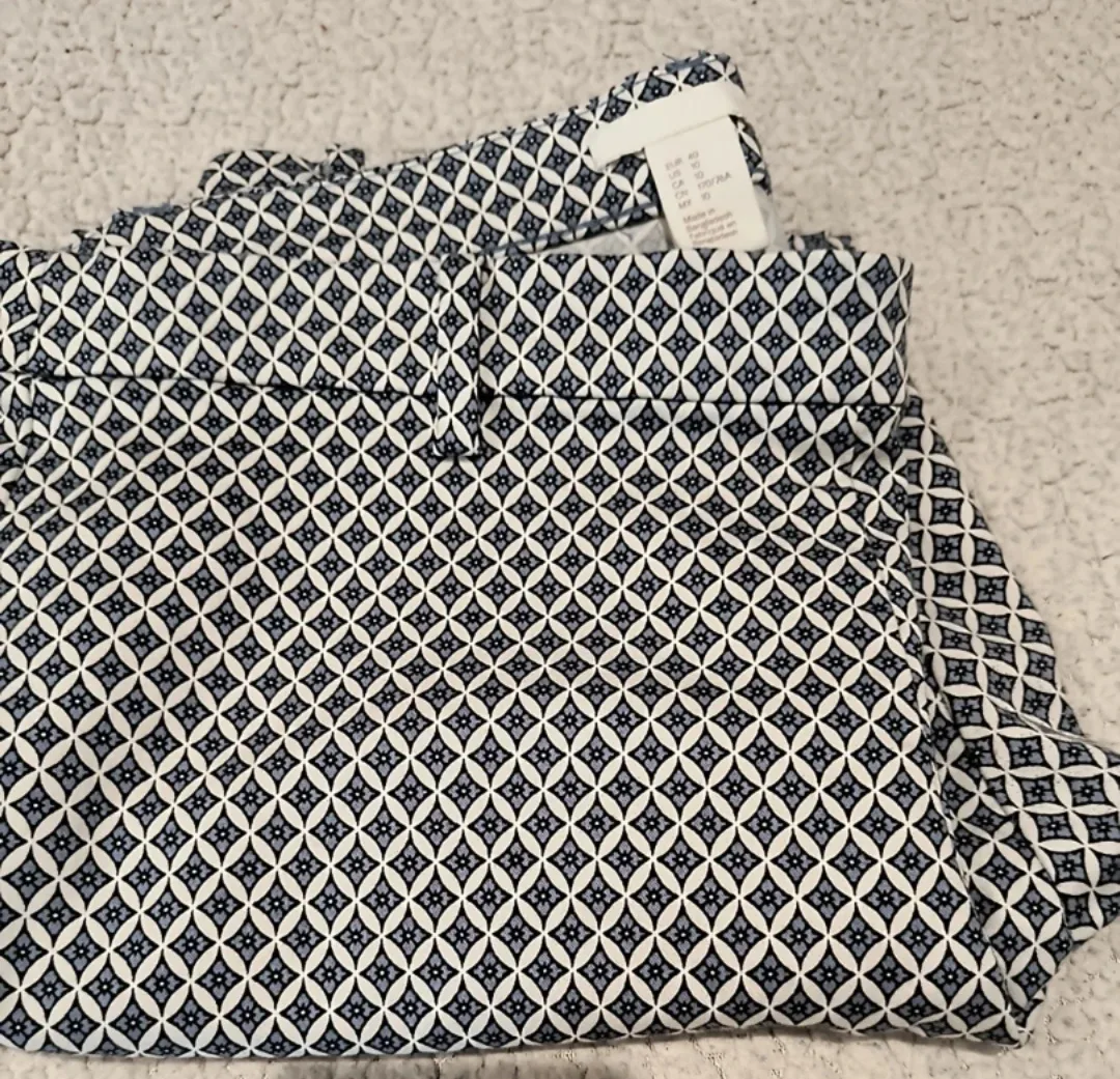 H&M Patterned Pants - Size 10 image indicator(7)