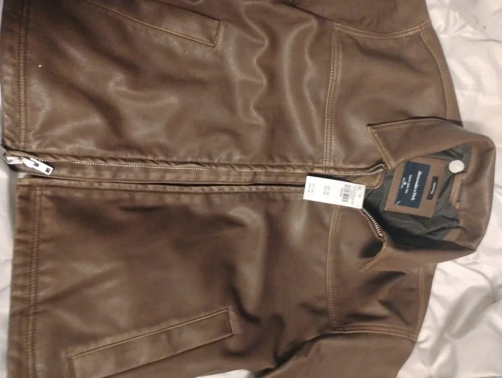 Abercrombie & Fitch Cropped Leather Jacket - Size M