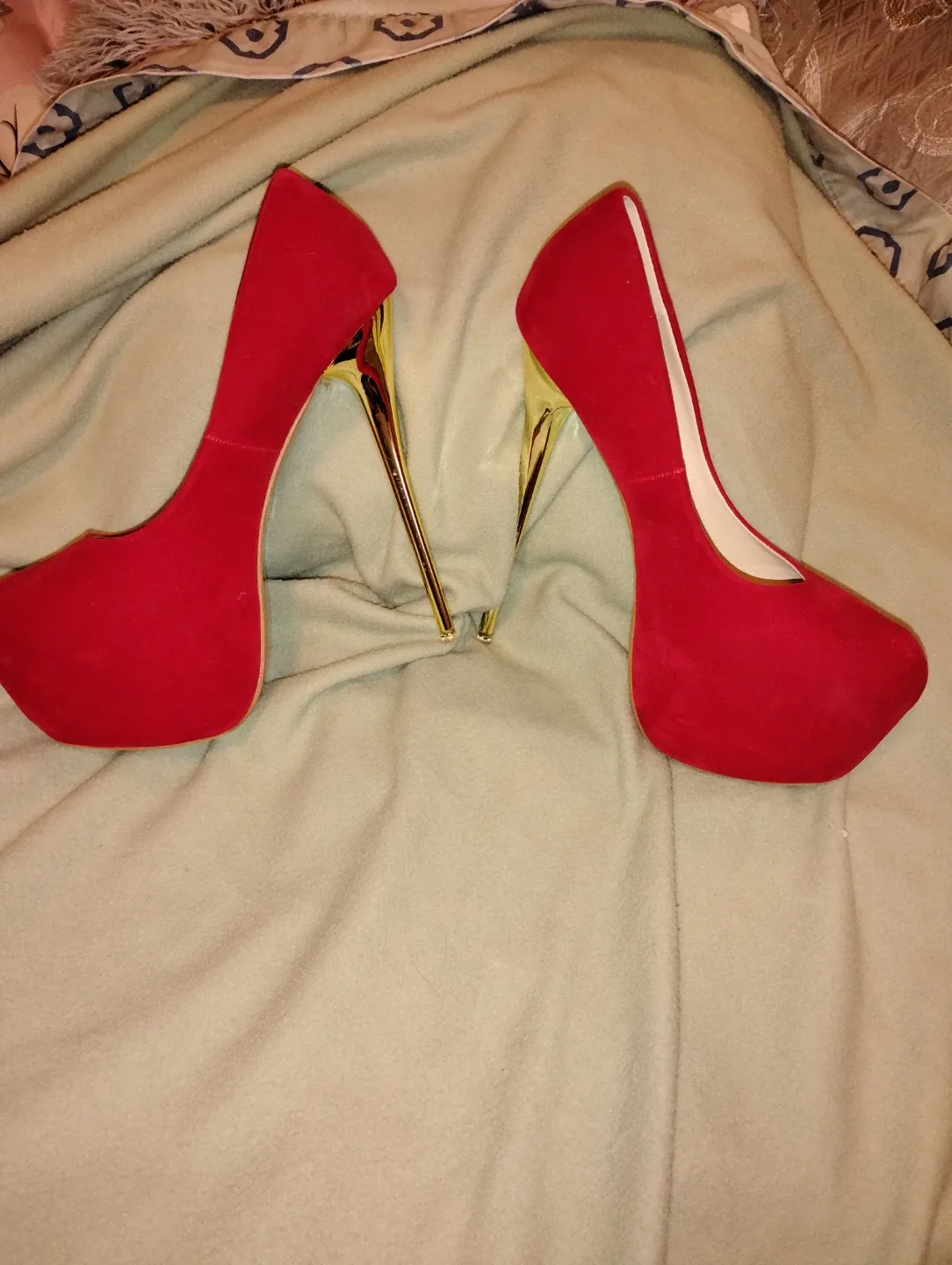 Red Platform Heels image indicator(4)
