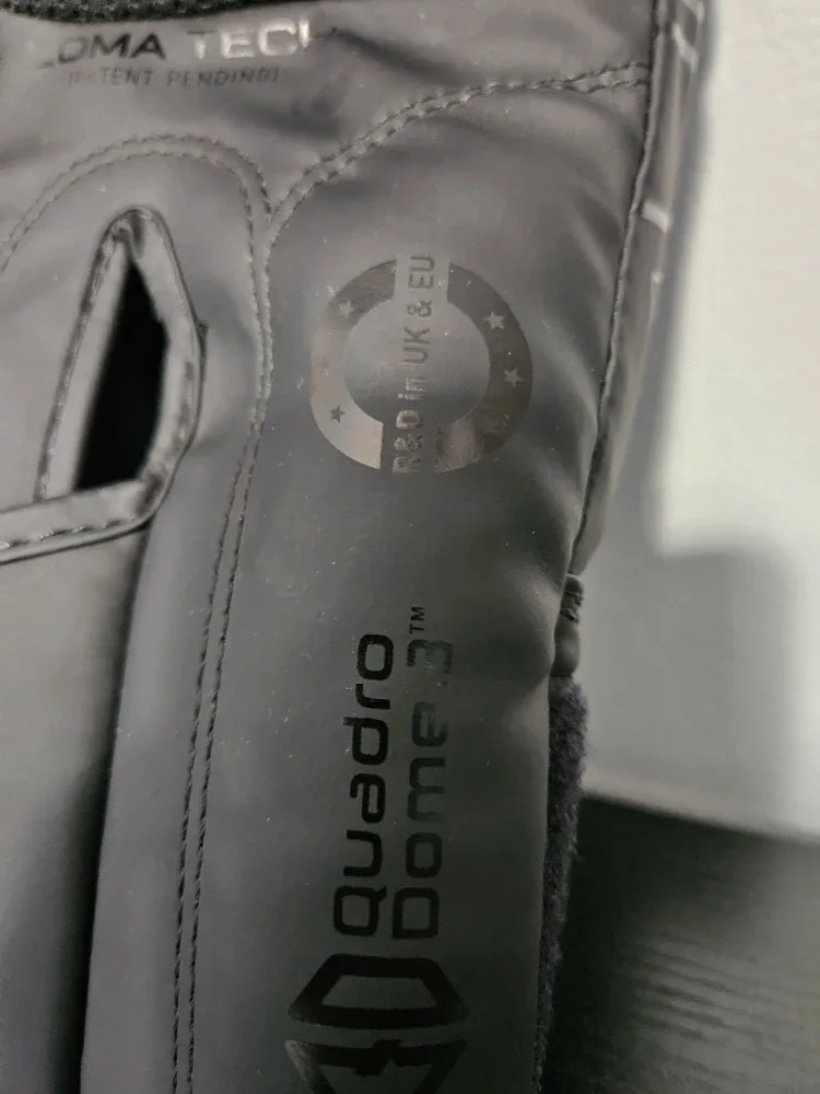 RDX Quadro Dome 3 Boxing Gloves - Black image indicator(5)
