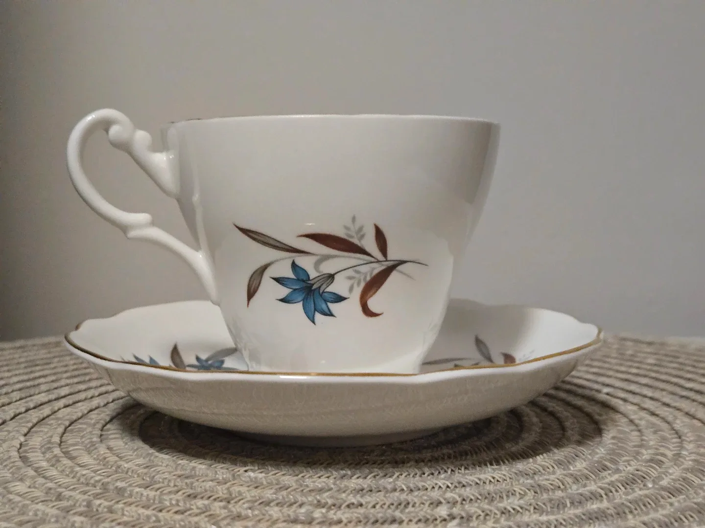 Royal Ascot Bone China Teacup and Saucer image indicator(3)