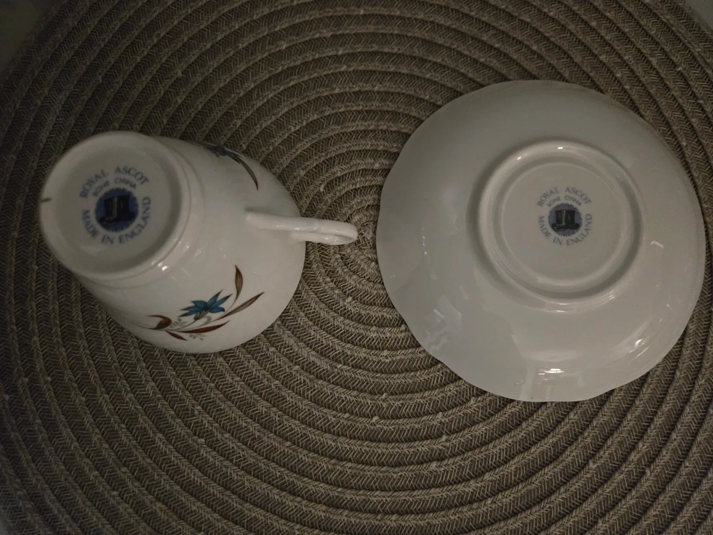 Royal Ascot Bone China Teacup and Saucer image indicator(4)