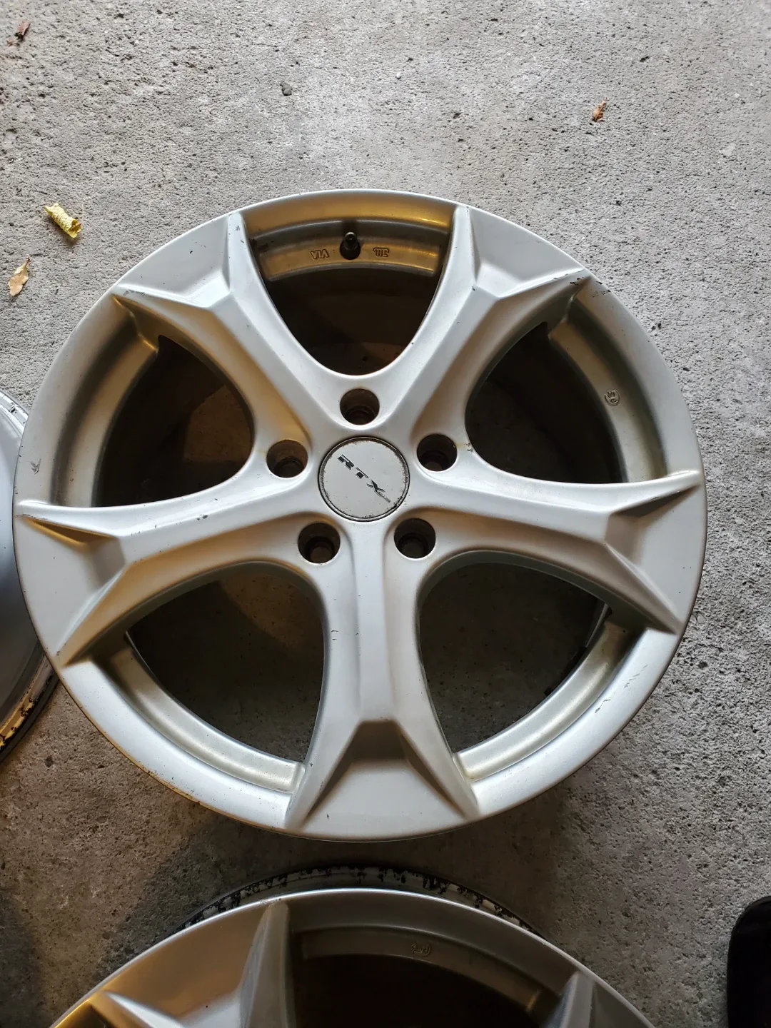 17" RTX Silver Alloy Rims - Set of 4 image indicator(4)