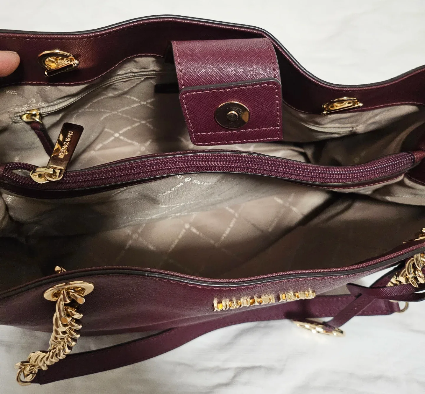 Michael Kors Burgundy Tote Bag image indicator(4)