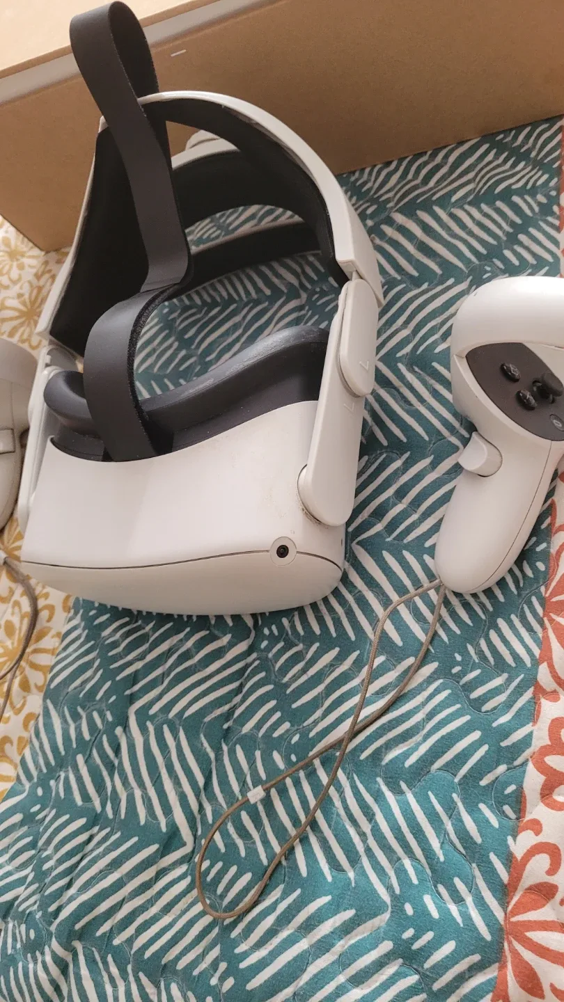 Oculus Quest 2 VR Headset image indicator(4)