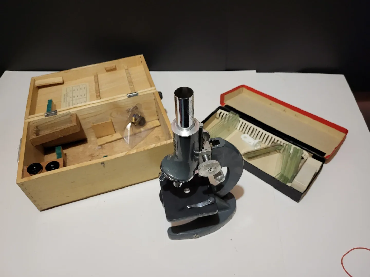Vintage Osillo 10-200X Microscope