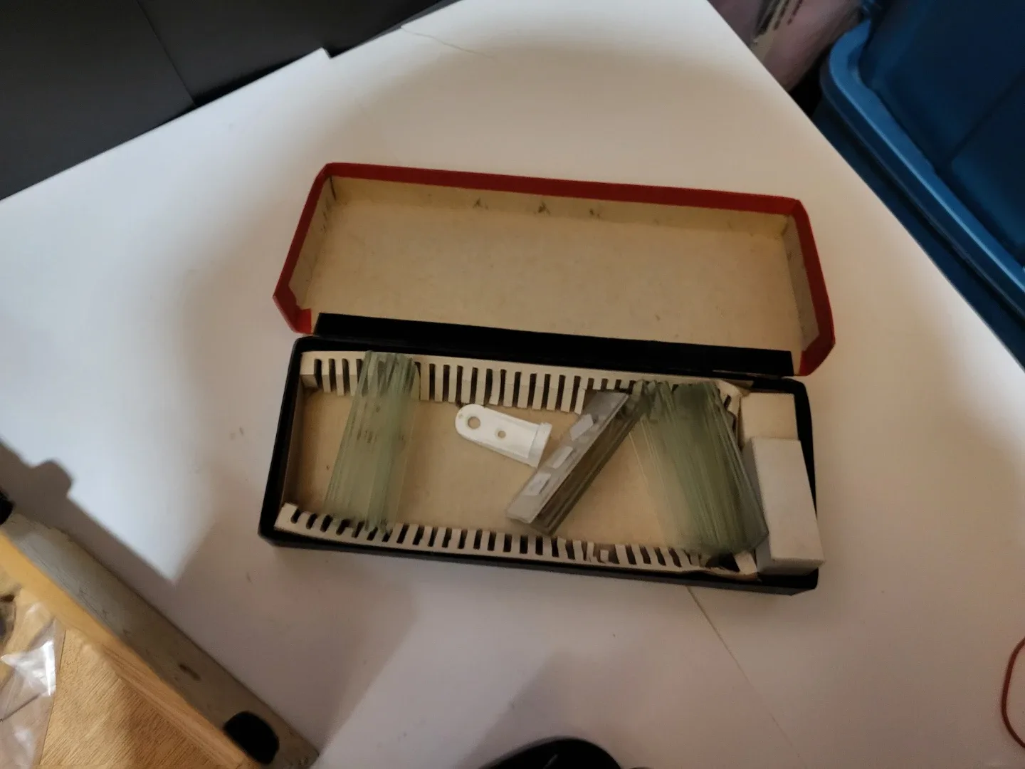 Vintage Osillo 10-200X Microscope image indicator(3)