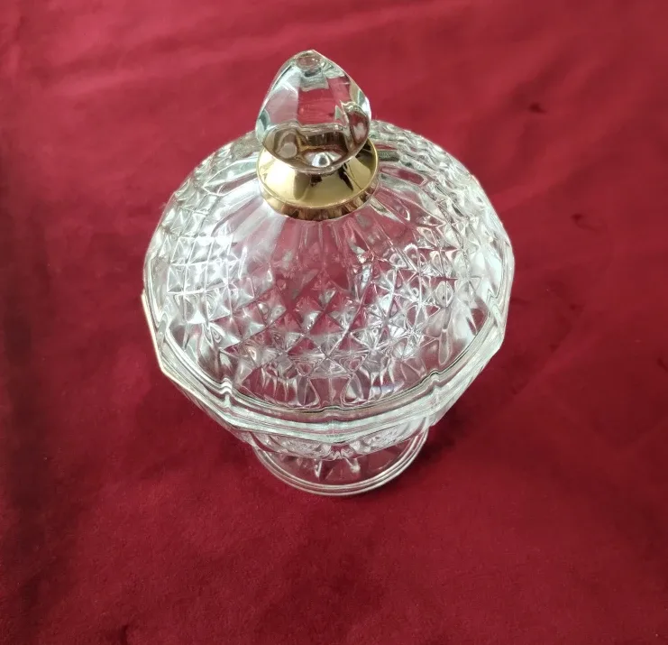 Bonbonniere en Cristal taille cercle de dore. image indicator(3)