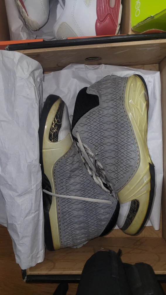 Nike Air Max 90 & Jordan Sneakers - photo 4