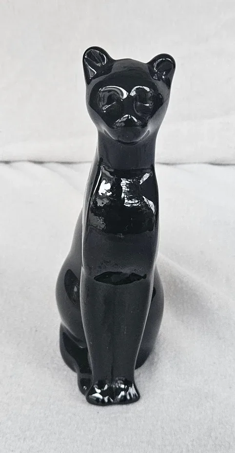 Abbott MCM Handcrafted Black Heavy Glass 6” Statue Mint image indicator(2)