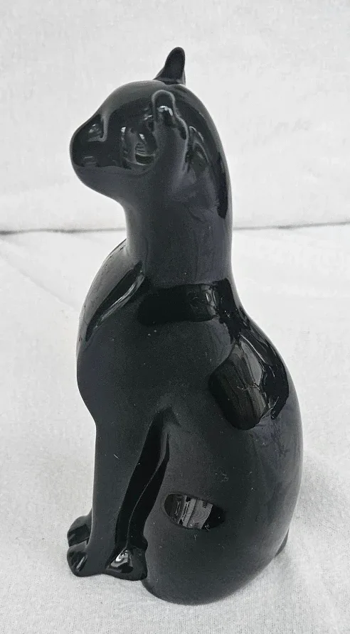 Abbott MCM Handcrafted Black Heavy Glass 6” Statue Mint image indicator(3)