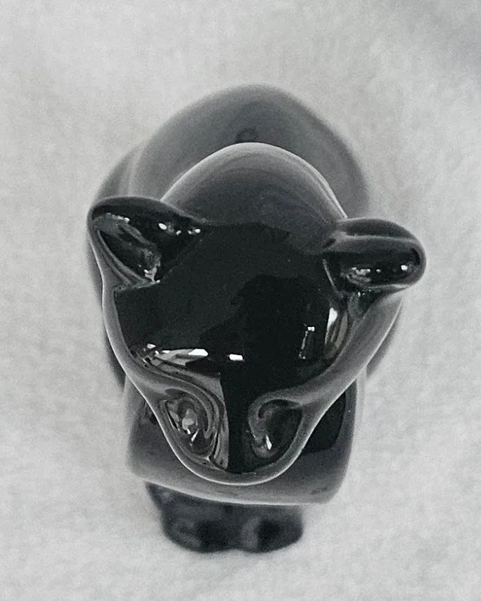 Abbott MCM Handcrafted Black Heavy Glass 6” Statue Mint image indicator(6)