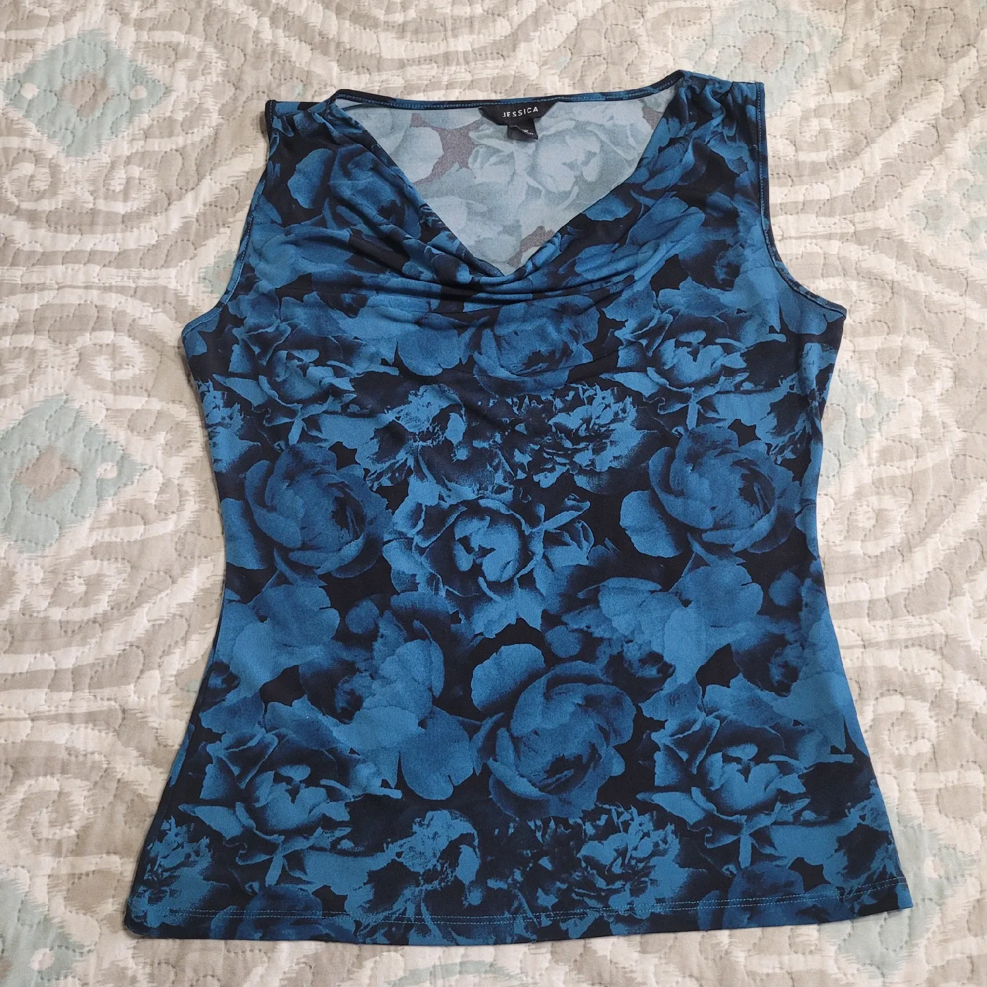Ladies Size Medium Petite Top Blouse thumbnail