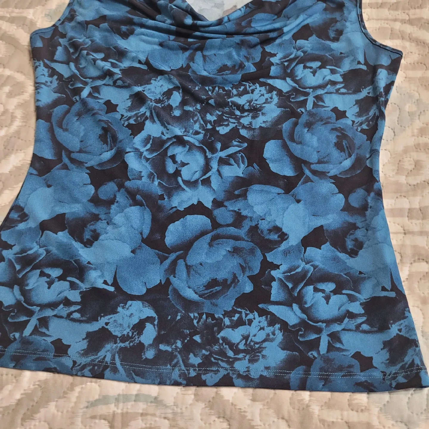 Ladies Size Medium Petite Top Blouse image indicator(5)