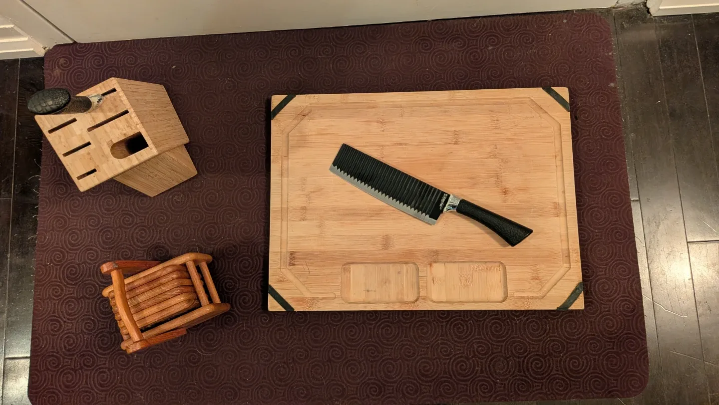 Bamboo Cutting Board with 2 Knives & Coasters