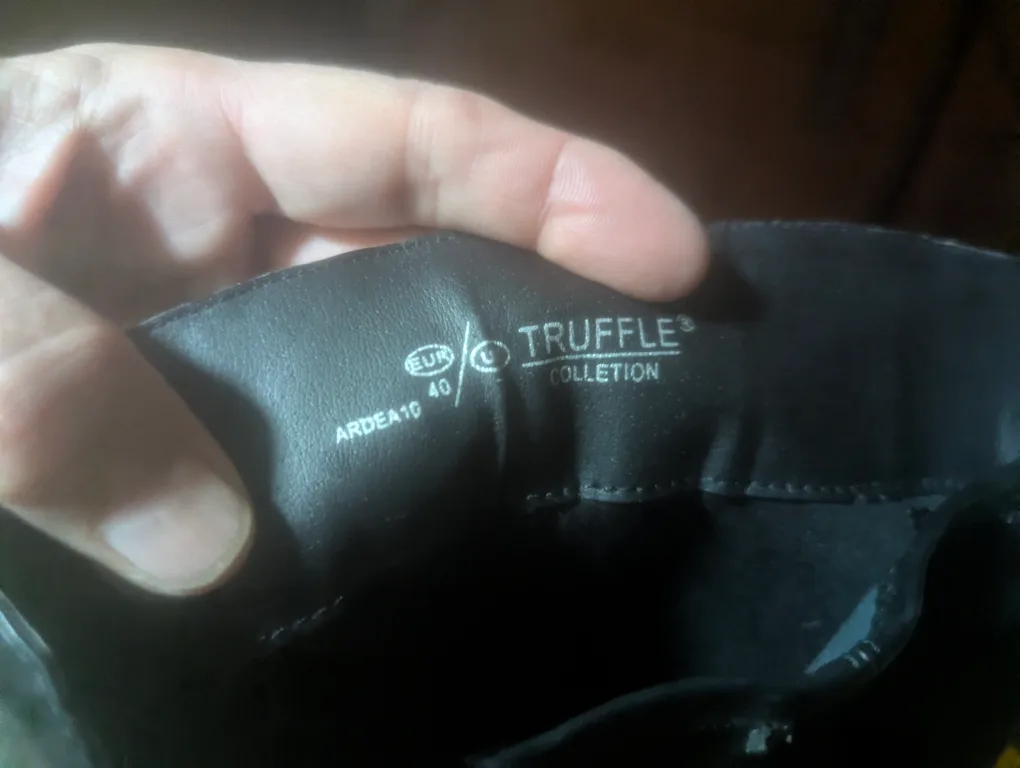 Black Over-the-Knee Boots image indicator(7)