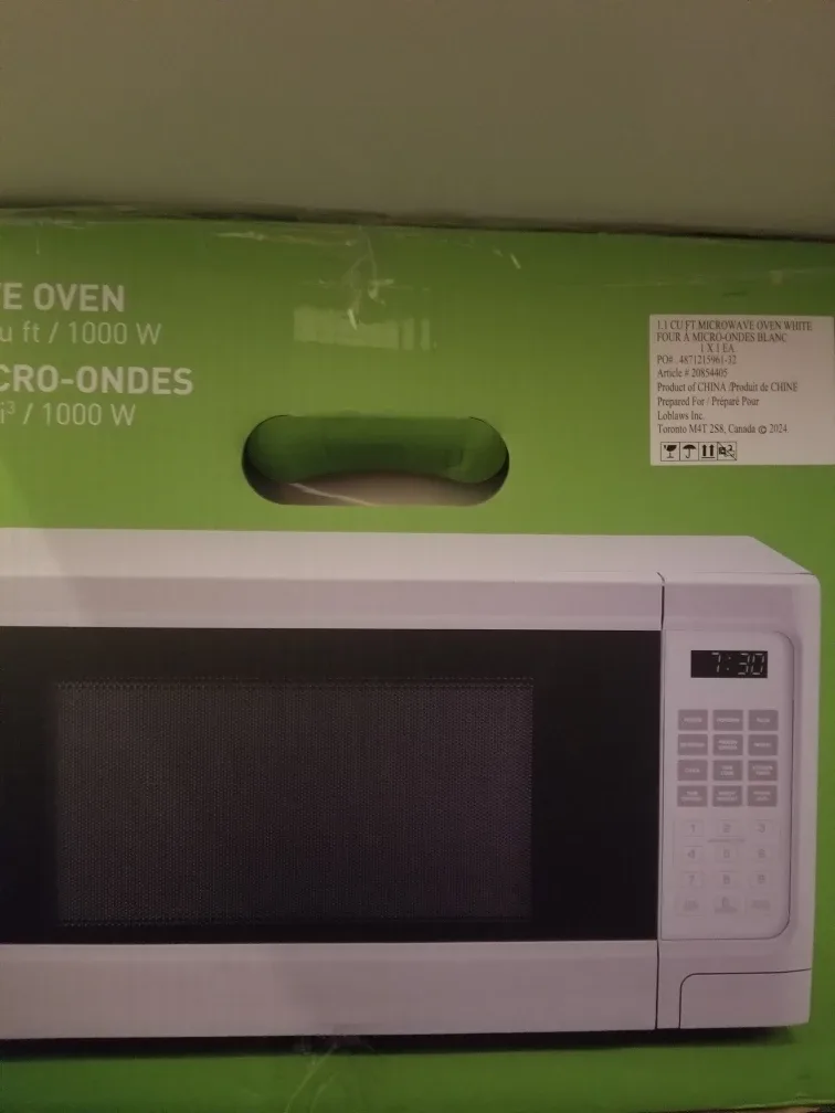 Everyday Essentials 1.1 cu ft Microwave Oven - White
