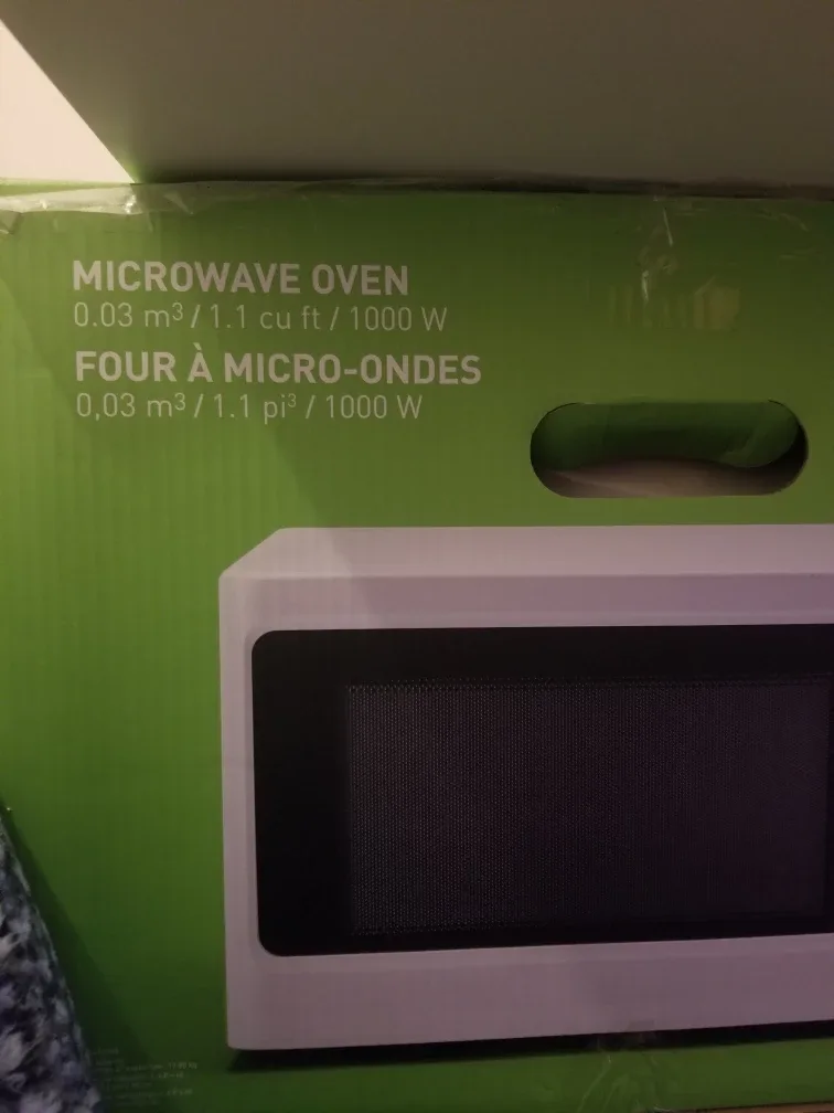 Everyday Essentials 1.1 cu ft Microwave Oven - White image indicator(2)