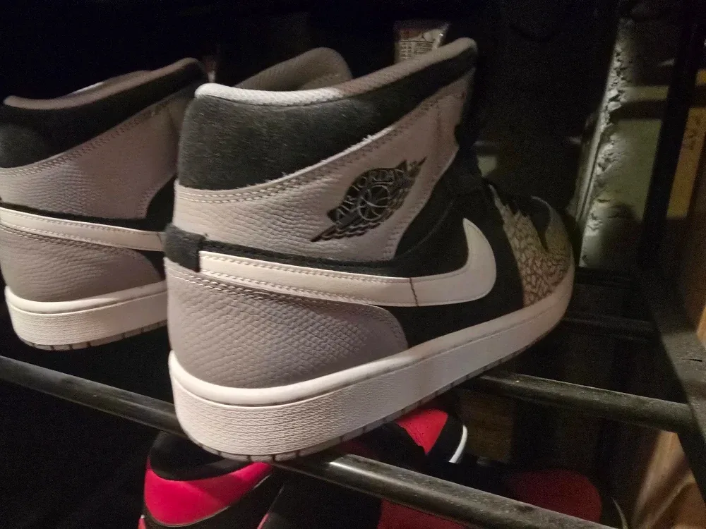 Assorted Air Jordan Sneakers image indicator(7)