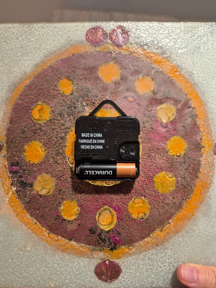 Art-Glass Clock 🕥 : Artisan-Made (As-New) image indicator(4)